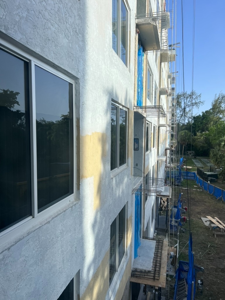 Exterior view of the Aventura, Florida condominium building where the moisture intrusion investigation was performed